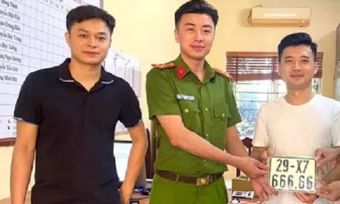 Đăng ký xe máy Honda Super Cub, thanh niên Hà Nội bấm trúng biển "siêu VIP" 666.66