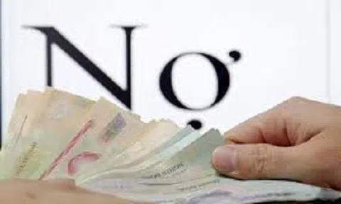 Hàng loạt sinh viên đại học bỗng nhiên mắc nợ vì đứng tên mua hộ hàng trả góp