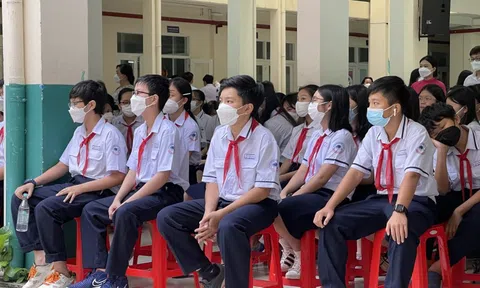 Học sinh TP.HCM sẽ được hỗ trợ học phí từ năm học 2022-2023