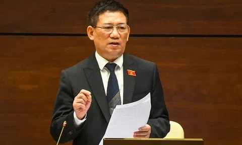 Ngày 8/6, Quốc hội chất vấn nhóm vấn đề thuộc lĩnh vực tài chính, ngân hàng