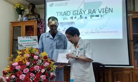 Người đàn ông phải lọc máu liên tục 12 lượt, chạy ECMO 10 ngày vì mắc sốt xuất huyết