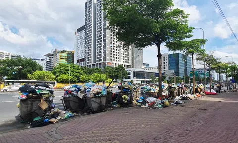 Hà Nội yêu cầu xử lý toàn bộ rác thải ùn ứ gây ô nhiễm môi trường