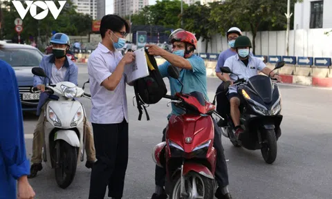 Hà Nội: Hàng nghìn thí sinh tranh suất vào lớp 10 các trường chuyên