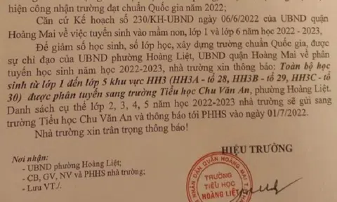 Hà Nội: Hàng trăm học sinh tiểu học bất ngờ bị chuyển tuyến để trường "lên chuẩn quốc gia"