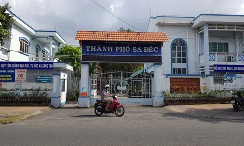 Đồng Tháp: 9 học sinh bị “giam” giấy báo dự thi tốt nghiệp THPT vì nợ học phí
