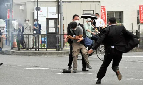 Xe tang đưa thi thể cựu Thủ tướng Shinzo Abe về Tokyo