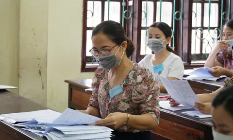 Thi tốt nghiệp THPT 2022: Hà Nội huy động số giáo viên "khủng" chấm thi