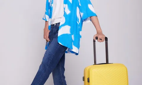 Xuân Lan “biến hình” cùng Minh Kha với vali