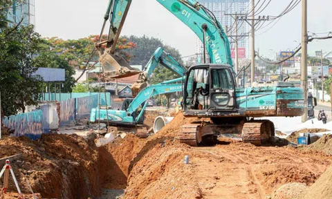 Chủ tịch UBND tỉnh Bình Dương trả lời nhiều vấn đề “nóng” tại kỳ họp HĐND