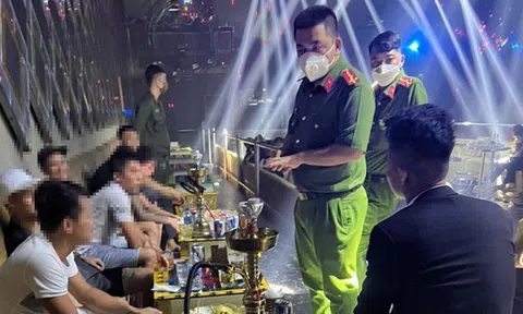 Hàng loạt quán karaoke, massage có hoạt động kích dục, mua bán dâm bị kiến nghị rút giấy phép