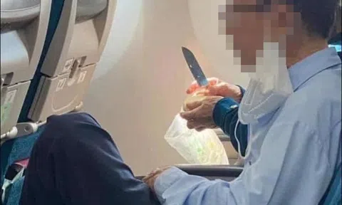 Phát hiện hành khách đi từ sân bay Tân Sơn Nhất mang dao lên máy bay