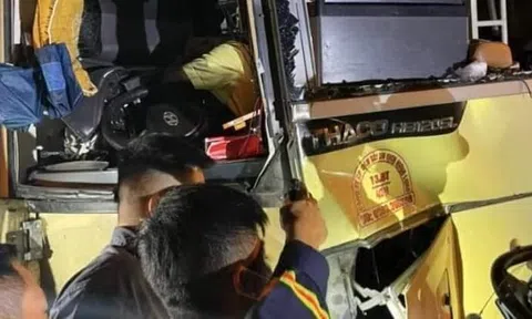 Va chạm kinh hoàng giữa xe khách và xe bồn, tài xế chết trên cabin, 19 hành khách bị thương