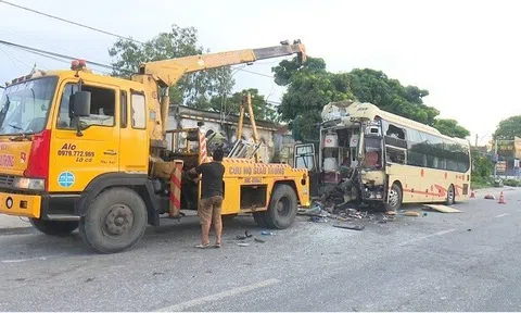 Vụ xe khách đâm xe bồn khiến 18 người thương vong: Xác định nguyên nhân ban đầu