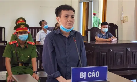 Mâu thuẫn trong lúc nhậu, người phụ nữ đâm chết hàng xóm