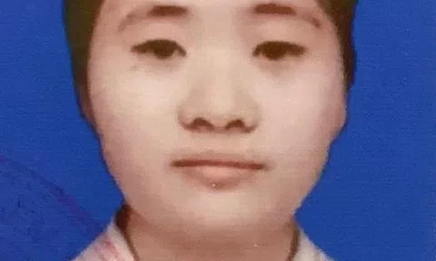 Truy nã cô gái cầm đầu đường dây thi hộ tiếng Anh