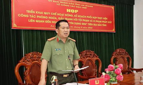 Đại tá Đinh Văn Nơi nhận nhiệm vụ đặc biệt
