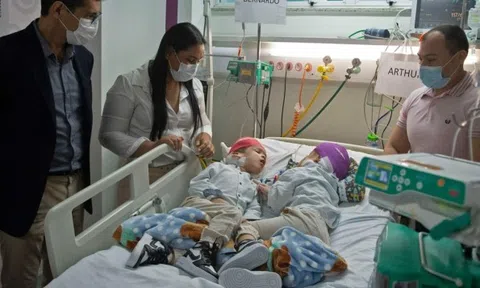 Công nghệ thực tế ảo hỗ trợ phẫu thuật tách rời cặp song sinh dính liền phần đầu