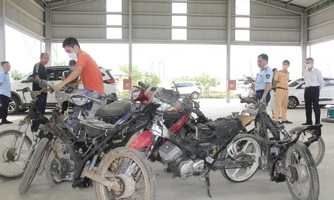 Thanh Hóa: Tiêu hủy 9 xe mô tô và nhiều mặt hàng vi phạm