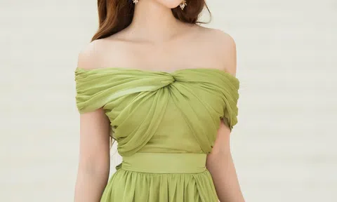 Phan Minh Huyền đẹp tựa tiên nữ, khoe nhan sắc ngọt ngào