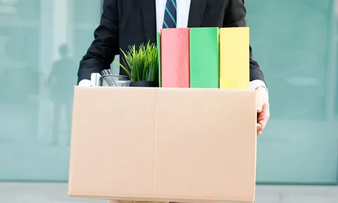 Sa thải nhân viên không chịu ăn trứng sống, một công ty "gặp họa" vì quá vô lý