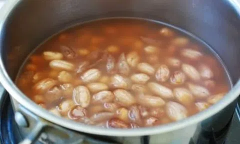 Cách làm đậu phộng om nước tương lạ miệng khiến cả nhà mê mẩn