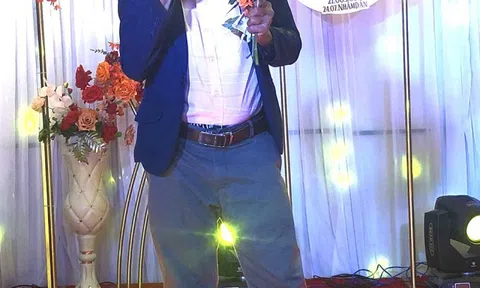 Diễn viên Thương Tín đi hát đám cưới mưu sinh, cát-xê 5-7 triệu đồng mỗi show