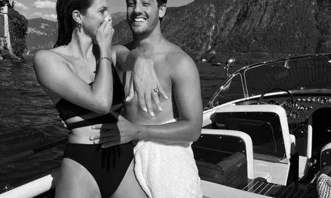 Hoa hậu Hoàn vũ 2016 Iris Mittenaere đính hôn với bạn trai sau 3 năm hẹn hò