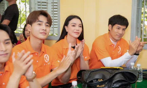 Trà Ngọc Hằng tham gia khởi công xây dựng cầu dân sinh cho bà con miền Tây