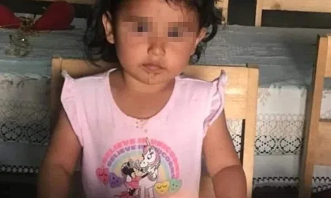 Bị kết luận đã tử vong, bé gái 3 tuổi bất ngờ cử động ngay giữa tang lễ