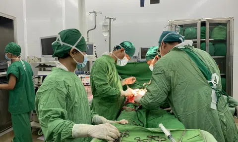 Khánh Hòa: Phẫu thuật thành công cho bệnh nhân 19 tuổi bị nang đầu tụy