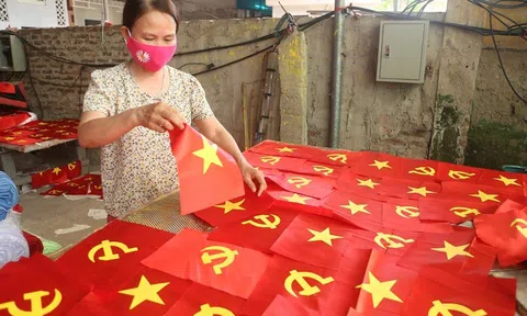 Làng nghề may cờ Tổ quốc: Nơi “thổi bùng” sắc đỏ thiêng liêng