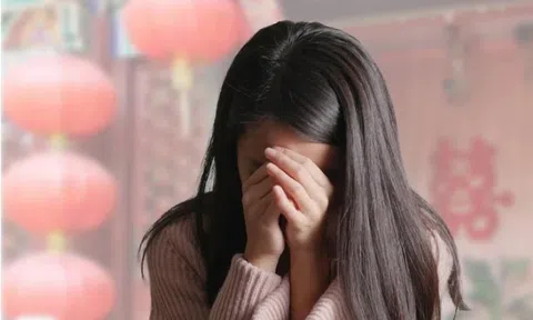 Án Nước ngoài-Luật Việt Nam: Bố gả con gái thiểu năng cho 3 người để lừa tiền sính lễ