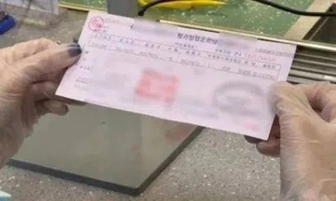 Đến ngân hàng rút 5,4 tỷ đồng tiền tiết kiệm, người phụ nữ bàng hoàng khi biết sự thật về chồng