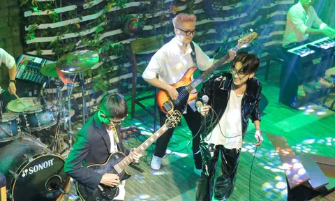 Quán quân Tài năng âm nhạc Việt - DKEY Minh Đức chơi lớn với minishow đầu tay