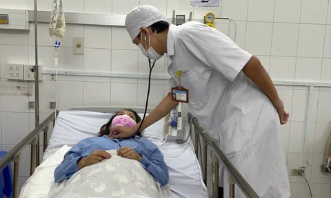 Cứu sống cô gái 29 tuổi sốt xuất huyết năng biến chứng viêm cơ tim nguy kịch