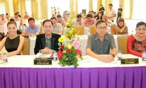 Hoa hậu Doanh nhân Việt Nam Quốc tế 2022 nhận vương miện trị giá 1 tỷ đồng