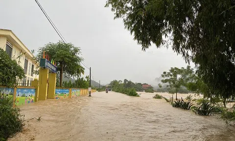 Thủ tướng yêu cầu chủ động ứng phó mưa lũ tại Băc Bộ và Bắc Trung Bộ