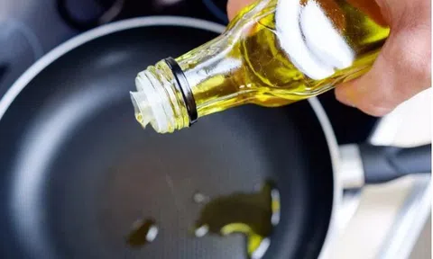 Dầu ăn có thể dùng đươc trong bao lâu sau khi mở nắp?