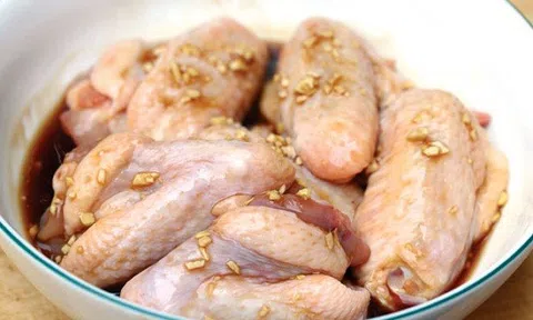 Đầu tuần thử làm cánh gà sốt nấm ngon miễn chê