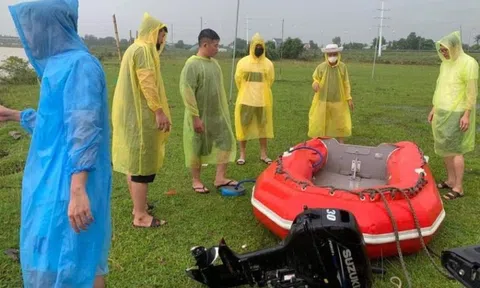 Nghệ An: Bàng hoàng phát hiện thi thể người phụ nữ mặc váy trôi trên sông Lam