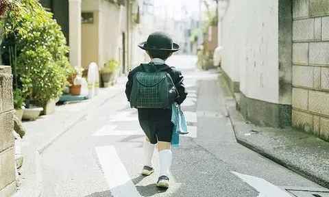 Vì sao trẻ em Nhật Bản 6 tuổi đã tự đi đến trường không cần đưa đón?