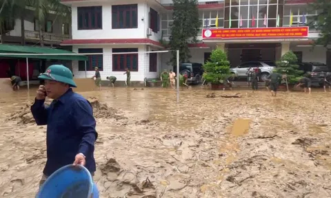 Chung tay khắc phục hậu quả nặng nề của trận lũ quét ở Nghệ An