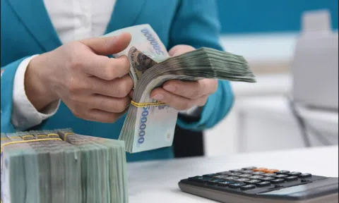 Loạt ngân hàng tăng lãi suất huy động tiền gửi