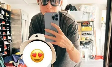 Tin tức sao Hoa ngữ mới nhất ngày 11/10: Trương Bá Chi khoe ảnh với con trai thứ 3