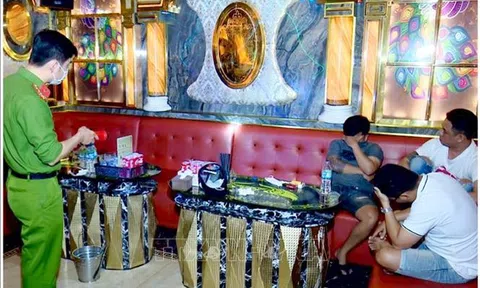 Bạc Liêu: Bắt quả tang nhóm thanh niên sử dụng ma túy tại quán karaoke