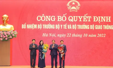 Trao quyết định bổ nhiệm Bộ trưởng Bộ Y tế và Bộ trưởng Bộ GTVT