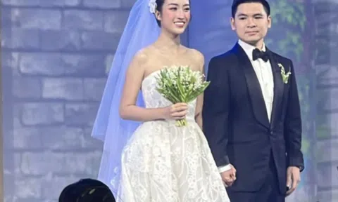 Hoa hậu Đỗ Mỹ Linh bật khóc, bày tỏ tình cảm với chồng trong hôn lễ như mơ