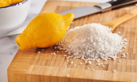 4 mẹo vệ sinh thớt vừa đơn giản vừa sạch