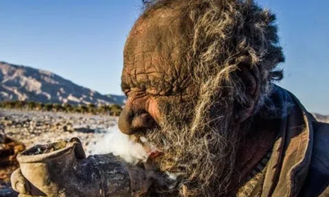 "Người bẩn nhất thế giới" qua đời sau khi tắm