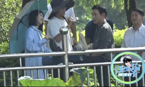 Tin tức sao Hoa ngữ mới nhất ngày 30/10: La Tấn gây tranh cãi vì gần gũi với bạn diễn nữ